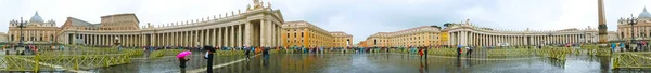 Saint Peters square in Vatican, Rome — Stock Photo, Image