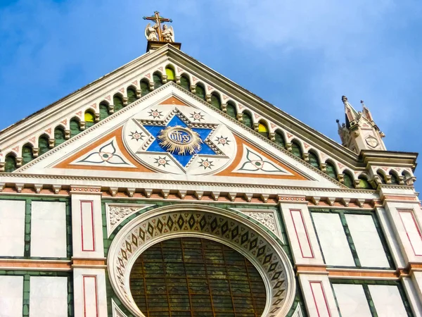 La Basílica de Santa Croce - famosa iglesia franciscana en Florencia, Italia — Foto de Stock