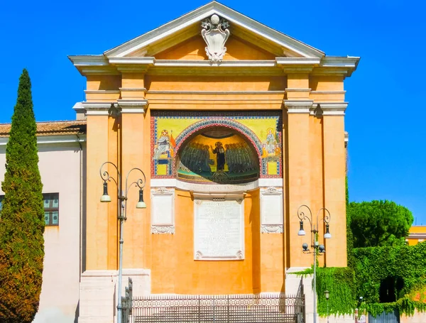 Базиліка Сан-Марино в Латано — стокове фото