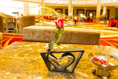 Sharm El Sheikh, Mısır - 13 Nisan 2017: Otel Rixos Seagate Sharm Hotel lobisinde lüks beş yıldız