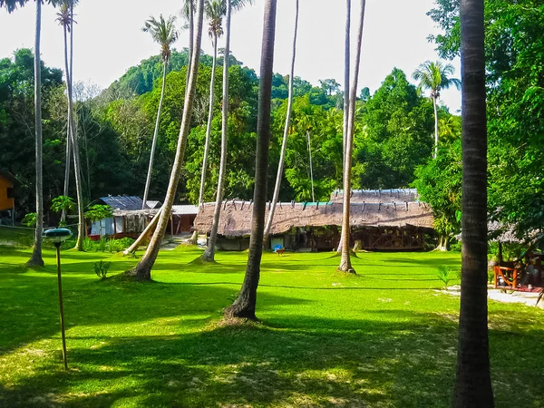 Casas de praia tropicais na Tailândia — Fotografia de Stock