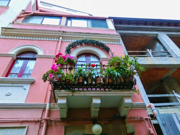 Beautiful balcony in Italy — Stock Photo, Image