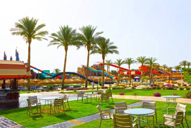 Sharm El Sheikh, Mısır - 10 Nisan 2017: Lüks görünümünü gün mavi gökyüzü ile hotel Aqua Blu Sharm 5 yıldız