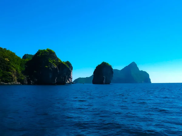 Tropisch landschap. Railay beach, Krabi, Thailand — Stockfoto