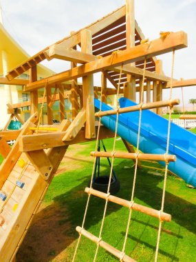 Sharm El Sheikh, Mısır - 9 Nisan 2017: Lüks görünümünü gün mavi gökyüzü ile otel Barcelo Tiran Sharm 5 yıldız