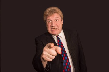 Sana parmakla seniour iş adamı