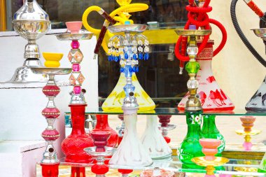 Sharm El Sheikh, Mısır - 13 Nisan 2017: Hediyelik eşya nargile