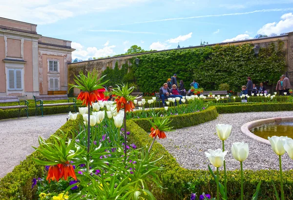 ザルツブルク, オーストリア - 2017 年 5 月 1 日: ザルツブルクのミラベル庭園の一部 — ストック写真