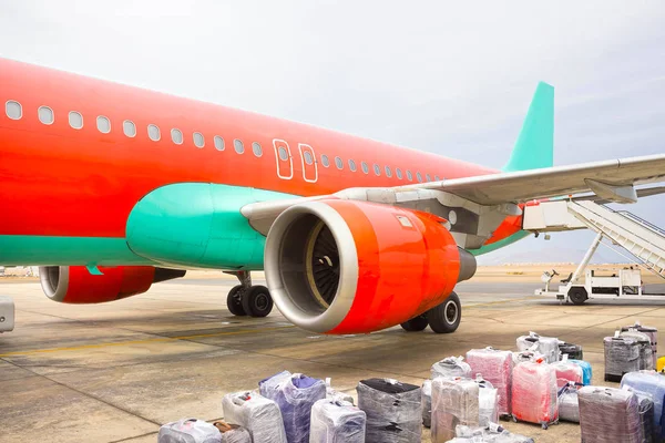 Dar vücut uçak yüklenen gevşek Bagaj