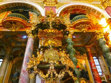 Vienna, Avusturya - 02 Ocak 2015: Güzel Cizvit Kilisesi veya Jesuitenkirche, Viyana, Avusturya iki katlı, çift-kule kilisede iç