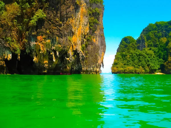 Morze w Phang Nga National Park w Tajlandii — Zdjęcie stockowe