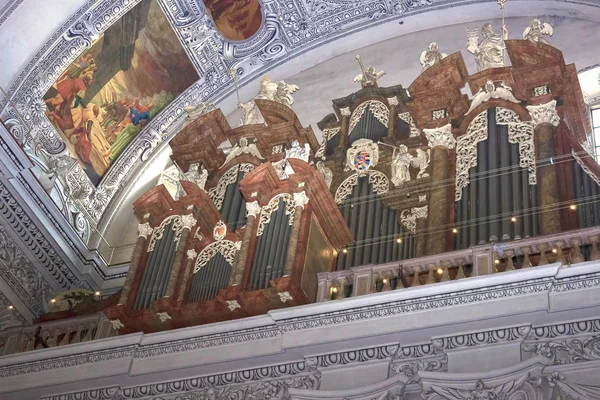 Salisburgo, Austria - 01 maggio 2017: Interno della Cattedrale di Salisburgo - dettagli — Foto Stock