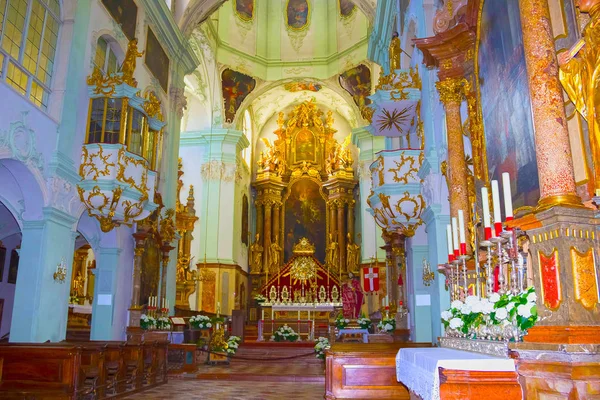잘츠부르크, 오스트리아-5 월 1 일, 2017: 세인트 피터 성당 교회 내부. 독일 말하는 지역에서 가장 오래 된 수도원 중 하나 간주 됩니다 설립된 696. — 스톡 사진