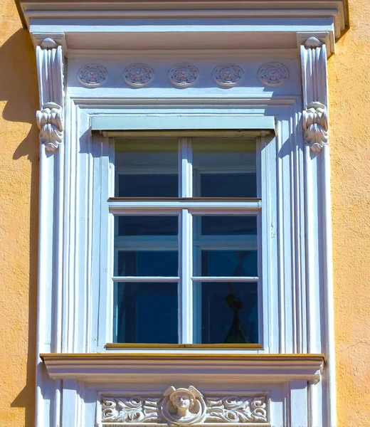 Salzburg Merkez evi penceresinde tipik görünümü