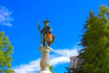 Çeşme St Florian üzerinde Alter Markt Salzburg. Avusturya