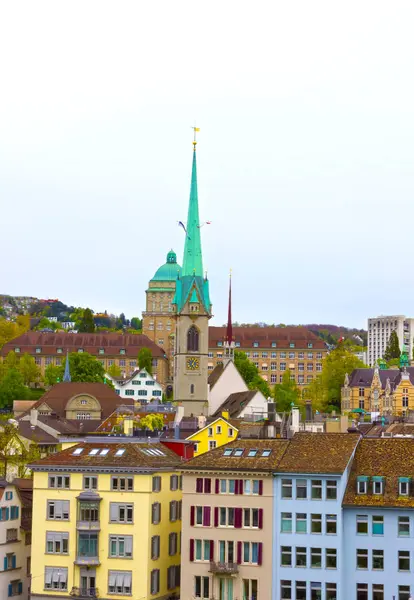 Przepiękny widok na Zurych i stare domy, Szwajcaria — Zdjęcie stockowe