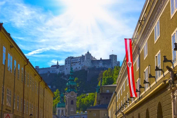 Salzburg, Oostenrijk - 01 mei 2017: Hohensalzburg Vesting, Salzburg in Oostenrijk — Stockfoto