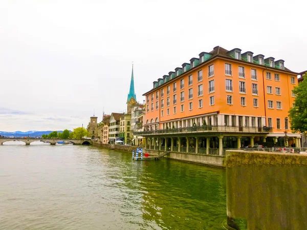 Sviçre Deki Zürih Limmat Nehrinin Güzel Manzarası — Stok fotoğraf