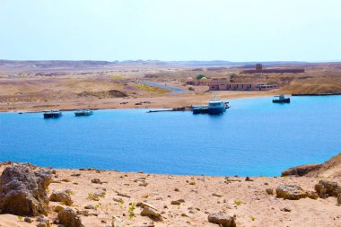 Ras Muhammed Milli Parkı'nda Mısır, kerpiç evler