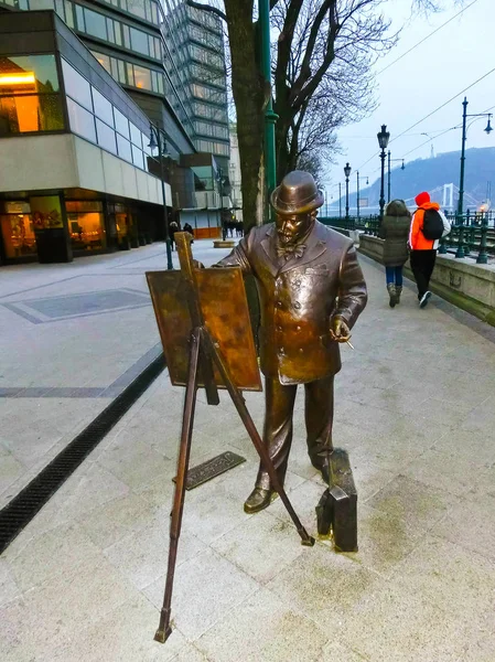 Budapeste Hungria Janeiro 2015 Esculturas Rua Estátua Famoso Pintor Húngaro — Fotografia de Stock