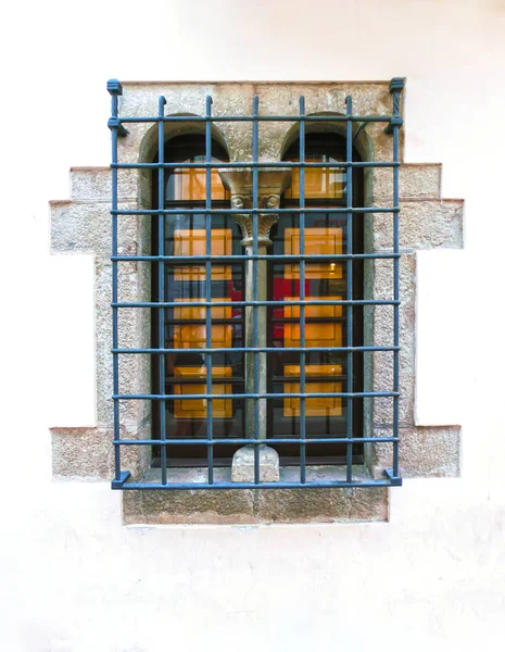 Окна Старом Городе Тосса Мар Вила Велла Коста Браве Каталония — стоковое фото
