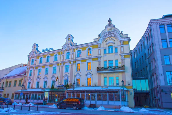 Vilnius, Litvanya - 06 Ocak 2017: Radisson Blu Astorija oteli 05 Ocak 2017 Vilnius, Litvanya. Radisson Blu Hotels Resorts, parçası Rezidor Hotel Group, şu anda faaliyet daha fazla