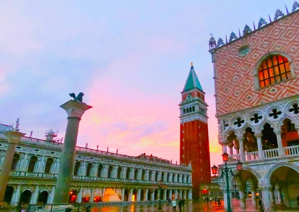 Venice Italië Mei 2017 Mensen Buurt Van Bell Tower Van — Stockfoto