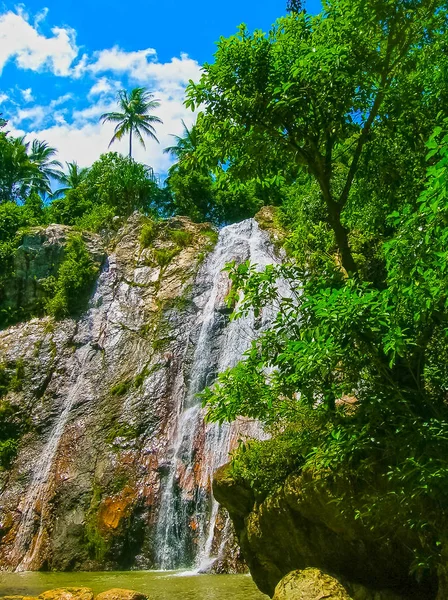 Na muang wodospad, koh samui, Tajlandia — Zdjęcie stockowe