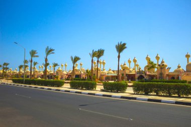 Sharm El Sheikh, Mısır - 23 Eylül 2017: Alışveriş caddelerinden Mısır binalar güzel mimari özelliklerinden biri.