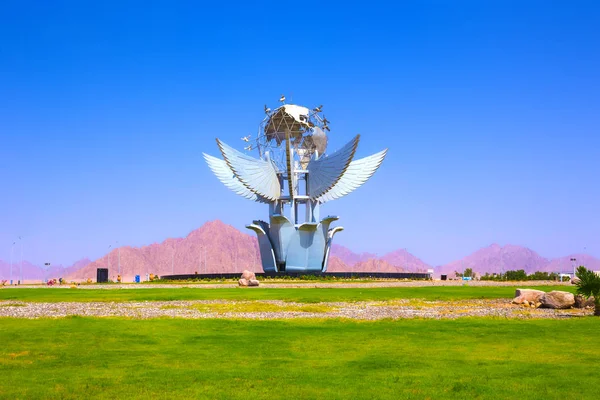 Sharm el Sheikh, Egypten - 23 September 2017: Peace Square monument är noterat i Guinness Book of Records — Stockfoto