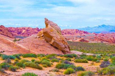 Valley of Fire State Park, ABD 'nin Nevada eyaletindeki en eski eyalet parkıdır ve 1968 yılında 