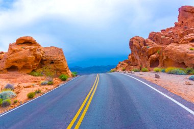 Valley of Fire State Park, ABD 'nin Nevada eyaletindeki en eski eyalet parkıdır ve 1968 yılında 