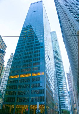 New York gökdelenleri sokak seviyesinden yükseldi
