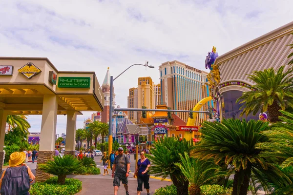 Las Vegas, USA May 05, 2016: Det ydre af Harrahs hotel og casino på strimlen . - Stock-foto