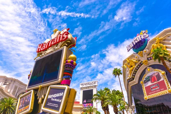 Las Vegas, Spojené státy americké - 05 května, 2016: exteriér Harrahs hotel a kasino na strip. — Stock fotografie