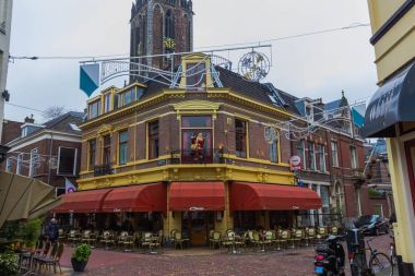 Utrecht, Hollanda - 15 Aralık 2017: Street tarihi evlerin Merkezi Utrecht, Hollanda