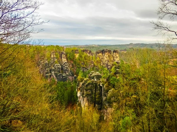 Саксонський парк у Німеччині з камінням. — стокове фото