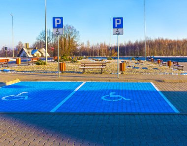 Engelli işareti, ayrıntılı bir sinyal bir park destek