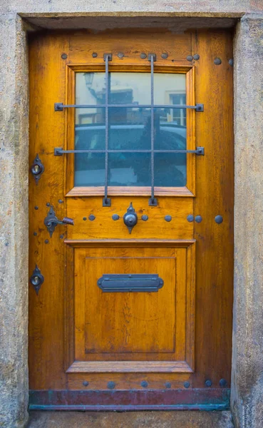 Porta velha em Praga — Fotografia de Stock