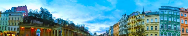 Karlovy Vary, Cszech republika - 01 ledna 2018: Panorama centrum Karlovy Vary — Stock fotografie