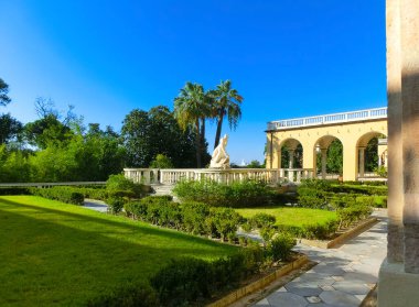 Cenova, Liguria, İtalya - 11 Eylül 2019: Cenova, İtalya 'daki eski villa ve Bahçesi