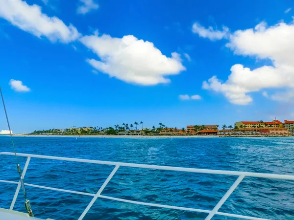 Vista de Aruba. Aruba - hermosa isla caribeña . — Foto de Stock