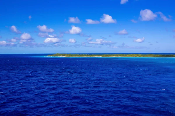 stock image The view of beach on Half Moon Cay island at Bahamas.