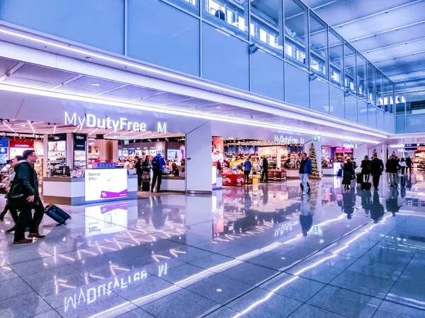 Мюнхен, Германия - 12 декабря 2019 г.: Аэропорт Мюнхена современный К — стоковое фото