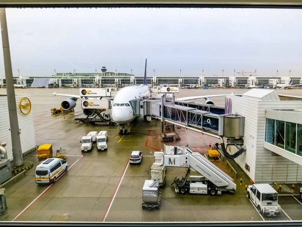 Munique, Alemanha - 12 de dezembro de 2019: Aircraft line Lufthansa rea — Fotografia de Stock