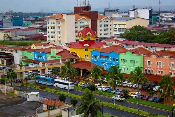 Kolon, Panama 'nın Karayip Denizi kıyısında bir deniz limanıdır.. — Stok fotoğraf