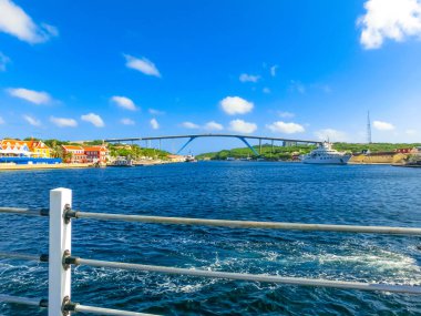 Kraliçe Juliana köprüden Curacao