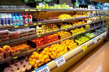 Puerto Limon, Kosta Rika - 8 Aralık 2019: Meyve satışı 