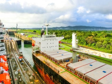 Yolcu gemisinden Panama Kanalı görüntüsü