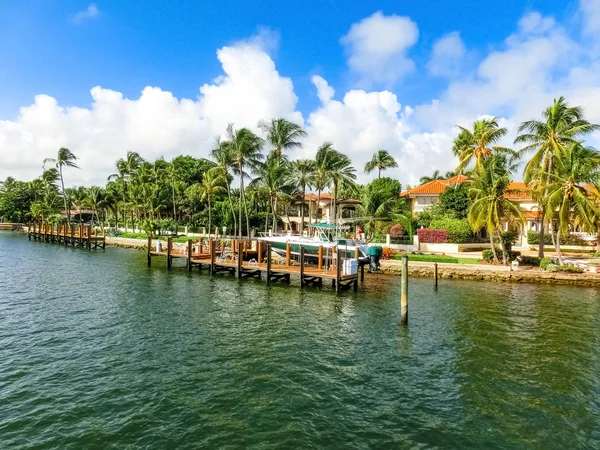 Villa di lusso in una parte esclusiva di Fort Lauderdale — Foto Stock